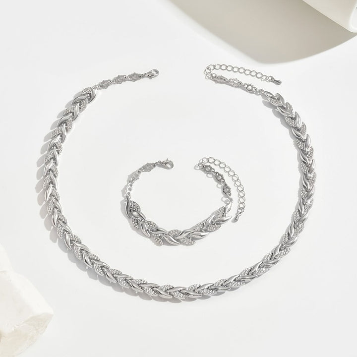 Women's Necklace and Bracelet Set - Fishtail Link Chain