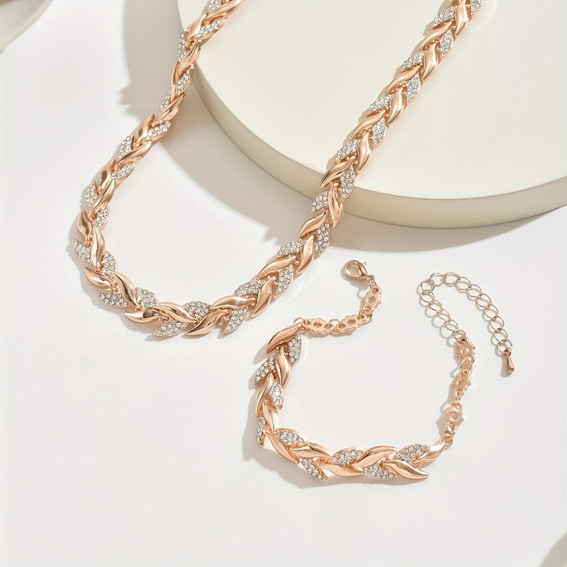 Women's Necklace and Bracelet Set - Fishtail Link Chain