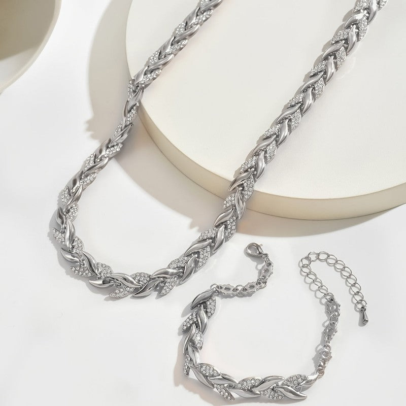 Women's Necklace and Bracelet Set - Fishtail Link Chain