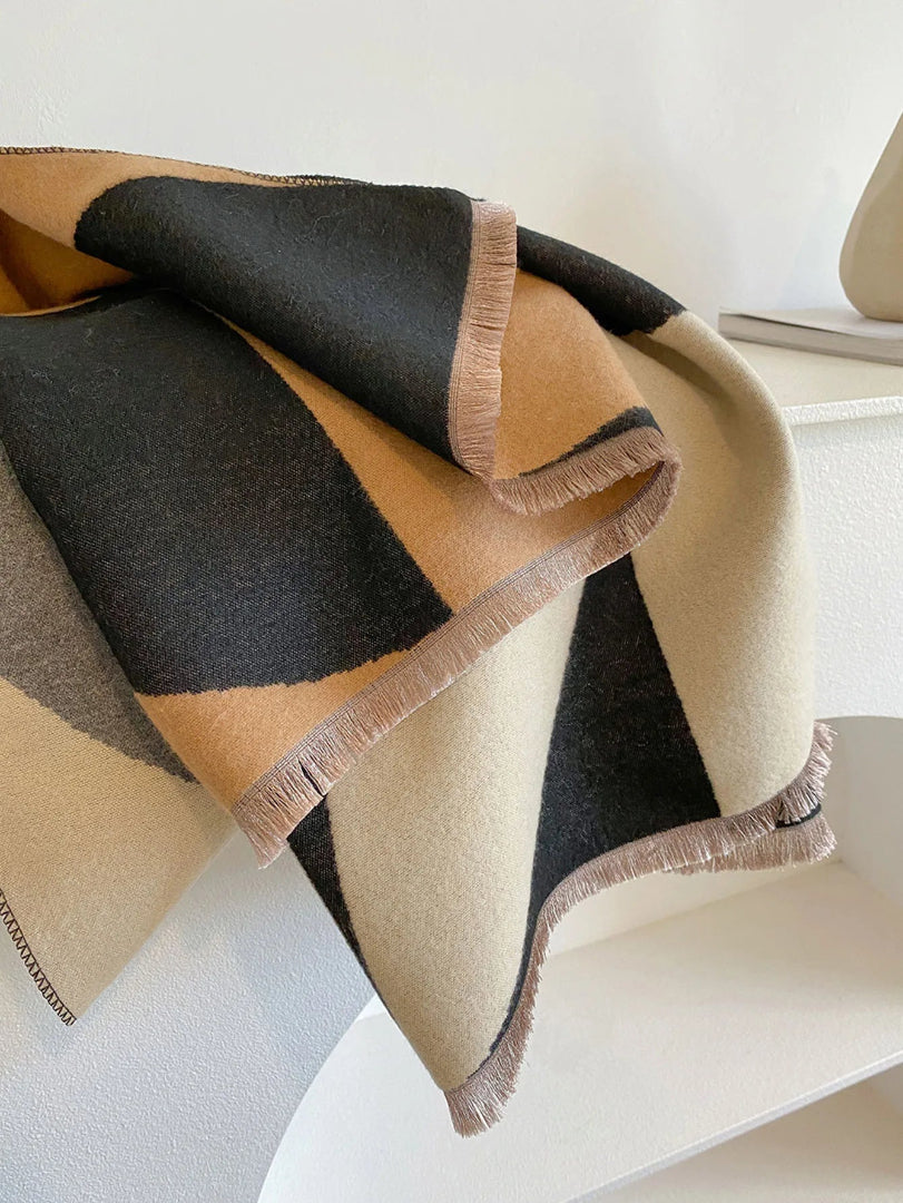 Women's Oversized Blanket Scarf - Geometric Color Block Woven Wrap